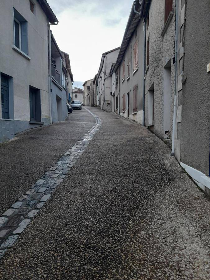 Location de vacances pour 4 personnes, avec jardin à Le Vigeant - 3