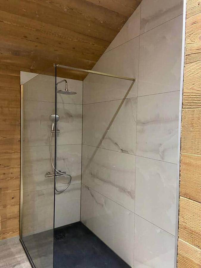 Gîte pour 2 personnes, avec vue ainsi que piscine et jardin, animaux acceptés à Rochesson - 3