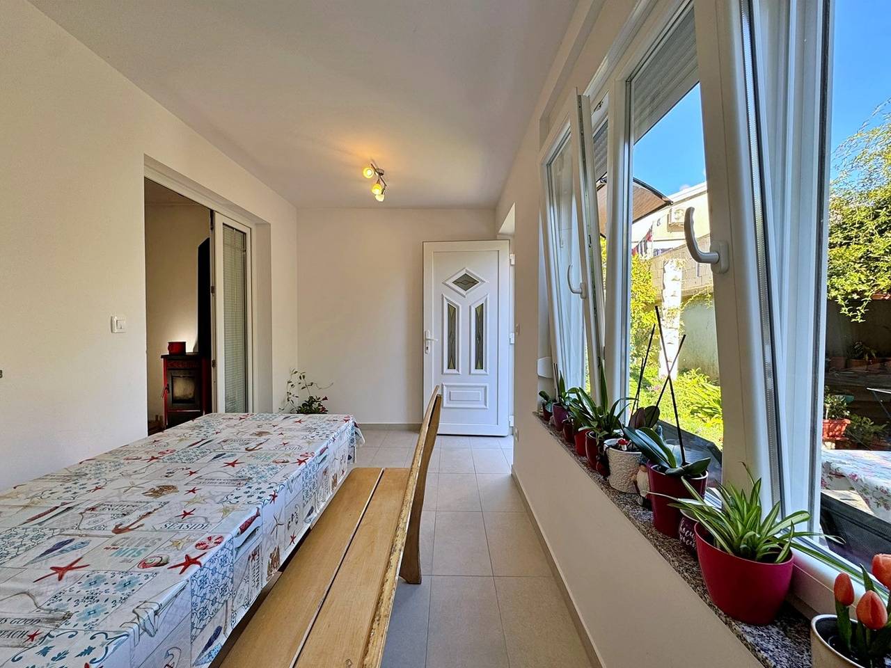 Apartamento entero, Apartment Gordana - 280 m from sea, private terrace, pet-friendly, washing machine in Silo (Krk), Krk (isla)