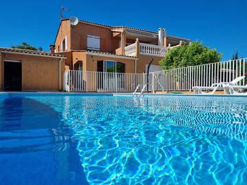 Gîte pour 4 personnes, avec jardin ainsi que balcon et piscine à Caux