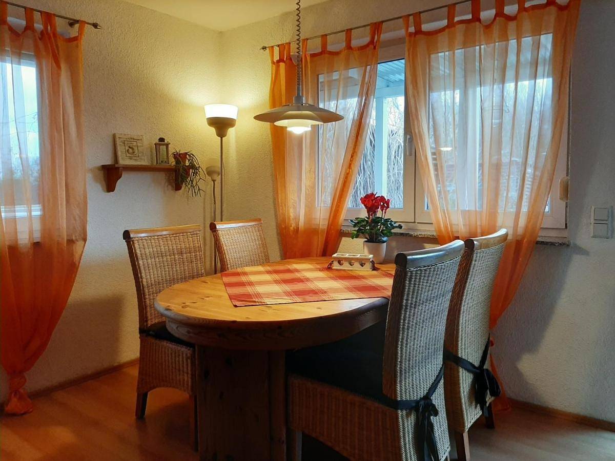Ganze Wohnung, Fewo Fischer in Allensbach, Untersee