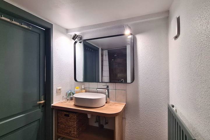 Appartement entier, 🌿 Gîte Familial & Pet Friendly – Jardin Clôturé – Parking & Borne Électrique in Beblenheim, Région de Ribeauvillé