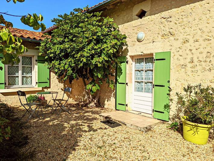 Gîte pour 6 personnes, avec terrasse et jardin - 1