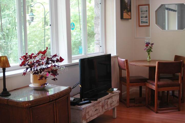 Vacation rental for 2 people, with terrace and yard in Waynesville