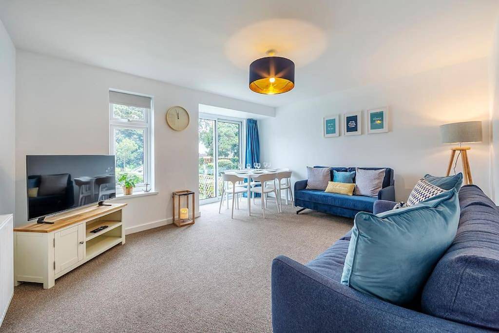 Three-Bedroom House in Frinton and Walton, Essex