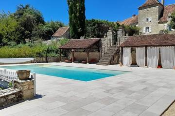 Gîte pour 6 personnes, avec jardin et piscine à Reilhaguet