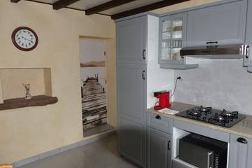 Gîte pour 3 personnes, avec jardin à Saint-Bresson