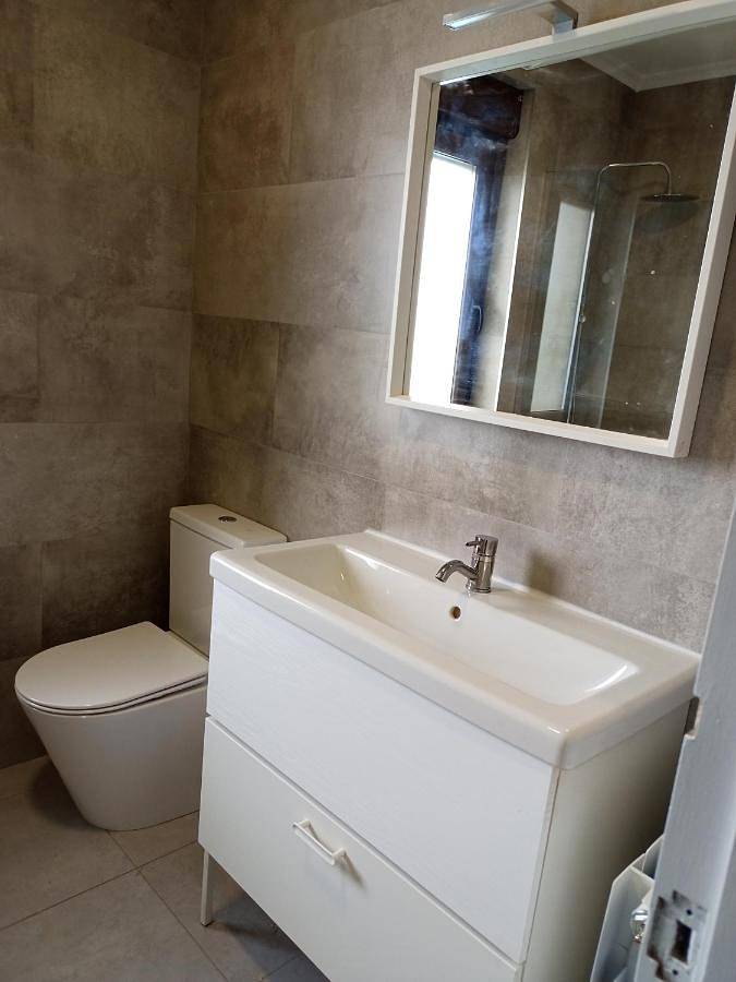 Gîte pour 4 personnes, avec balcon ainsi que vue et piscine dans Cóbreces - 4