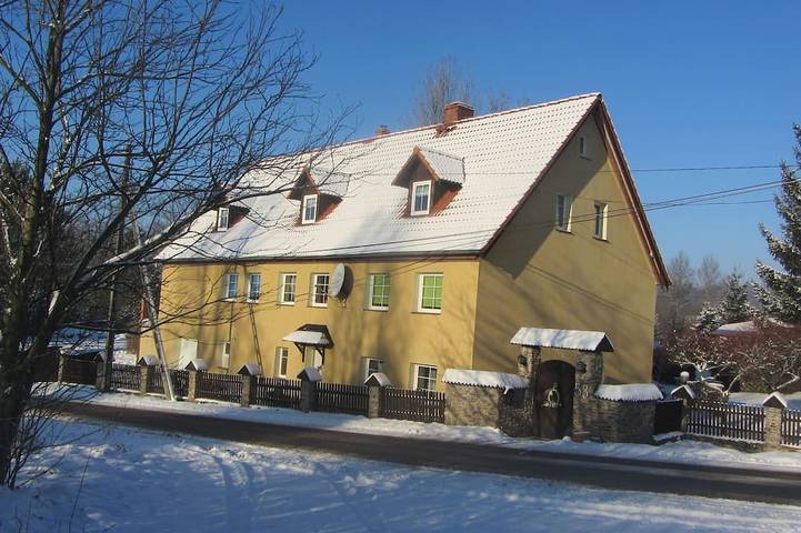 Ferienhaus für 10 Personen, mit Garten in Niederschlesien