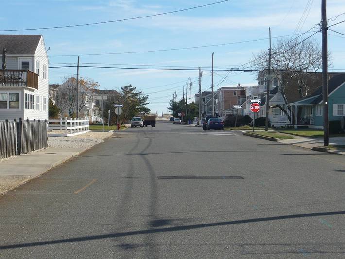Vacation rental for 11 people, with hot tub in Long Beach Island