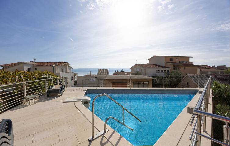 Ferienwohnung für 2 Personen, mit Terrasse und Pool sowie Garten und Seeblick in Omis - 4