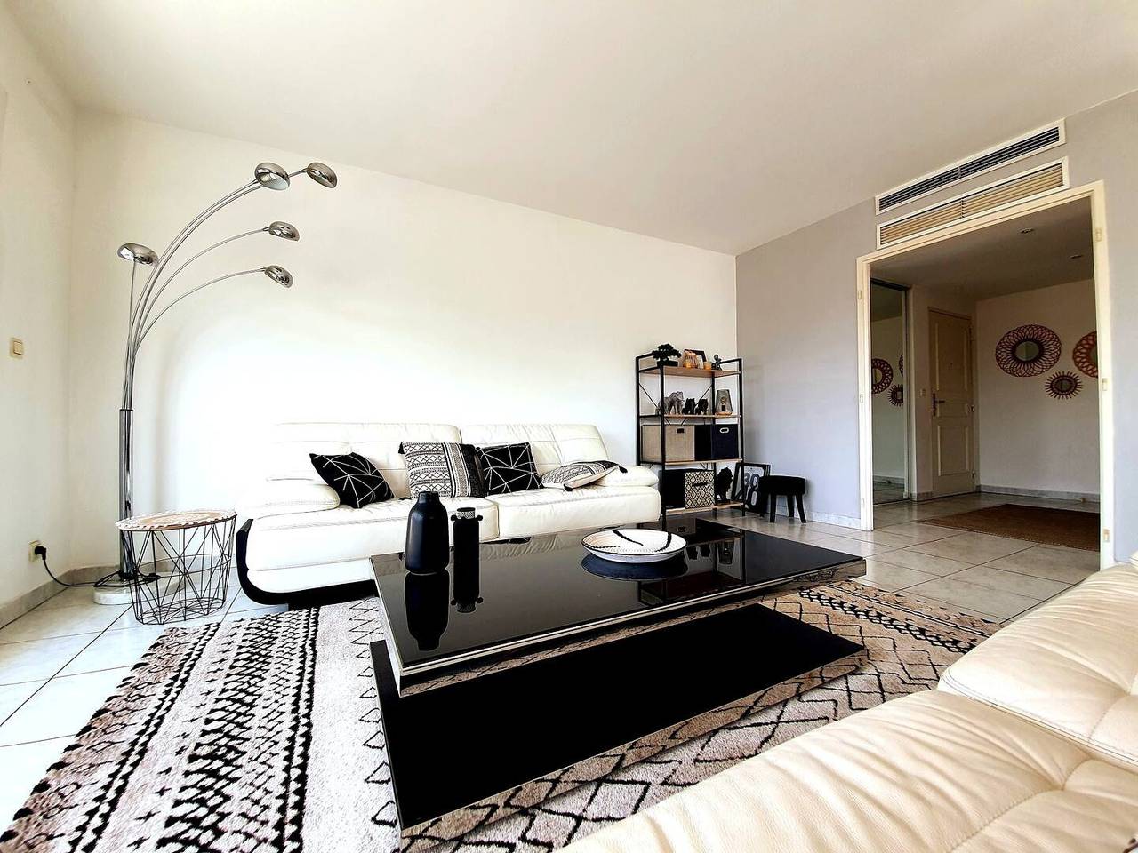 Apartamento entero, Le Soleau Méditerranéen - Proche Port avec Parking in Antibes, Region de Cannes