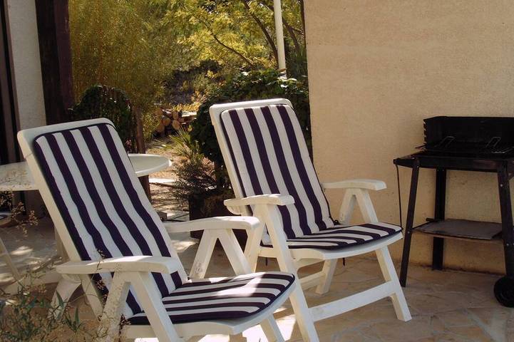 Gîte pour 3 personnes, avec jardin et terrasse