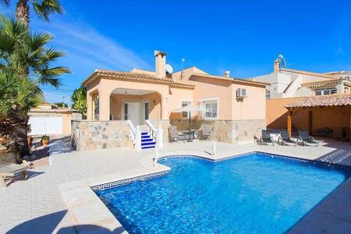 Villa für 6 Personen, mit Terrasse - 1