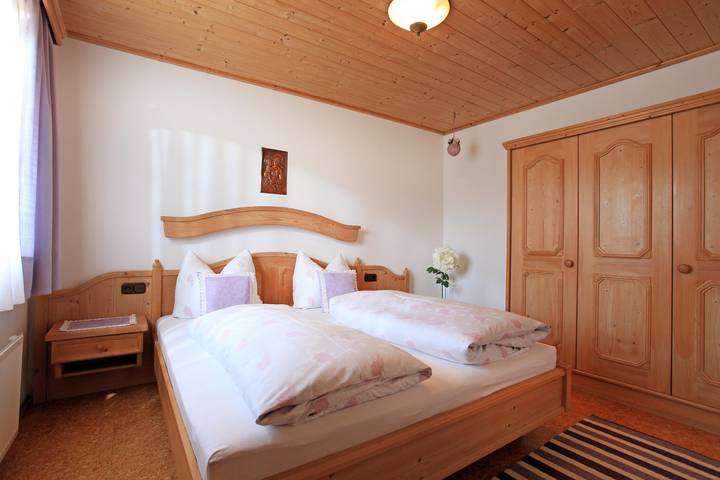 Ganze Ferienwohnung, 1 Schlafr.,1 Wohnschlafr. /Du, Wc in Ellmau, Kaisergebirge