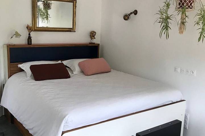 Location de vacances pour 2 personnes, avec jardin à Eynesse - 3