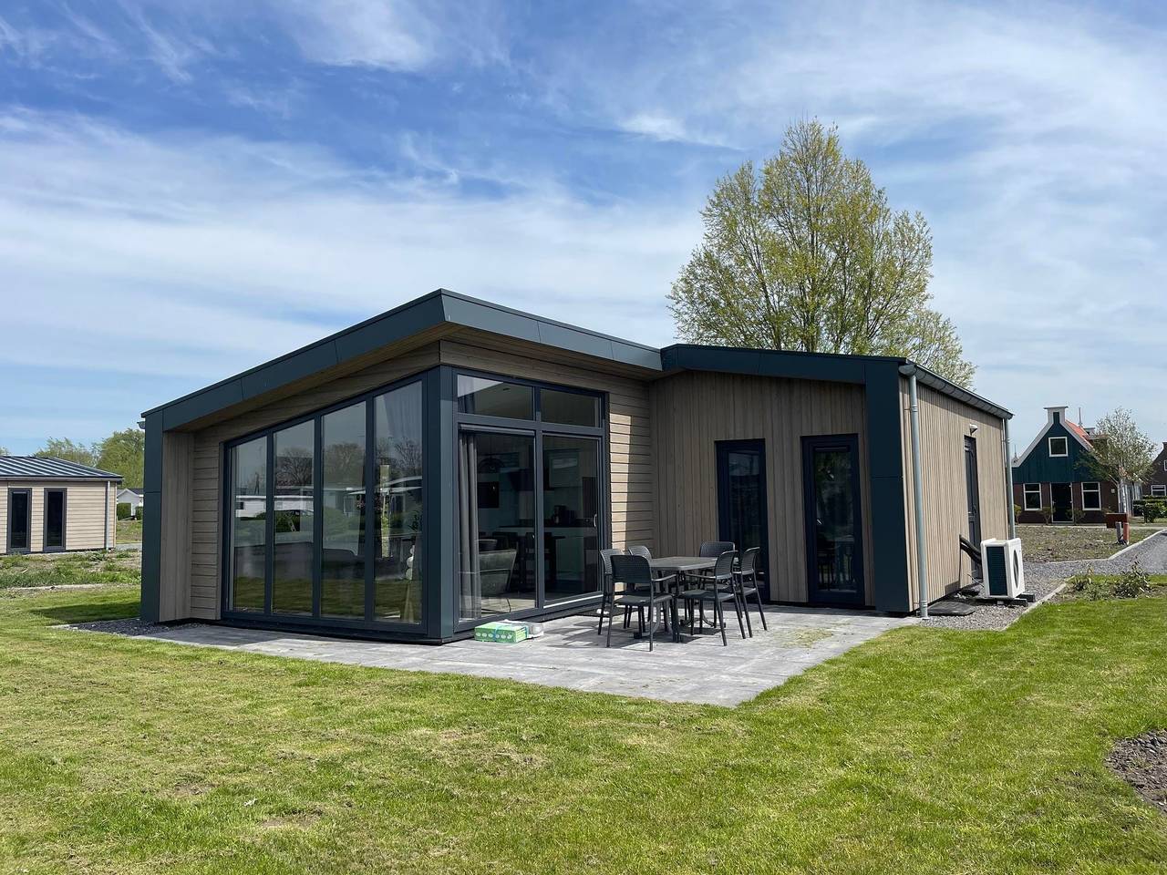 Modern chalet met 2 badkamers in Graft-De Rijp, Nederlandse kust