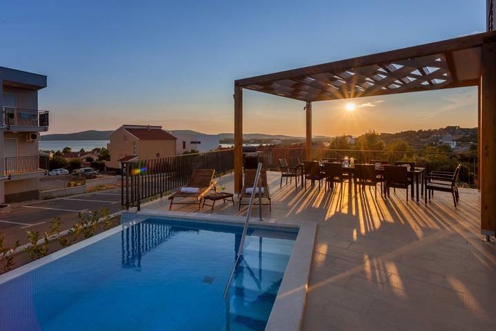 Villa pour 12 personnes, avec jardin et piscine à Šibenik - 3