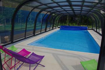 Gîte pour 4 personnes, avec piscine ainsi que jardin et terrasse à La Chapelle-Chaussée