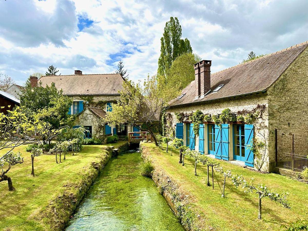 Moulin à Rêves - the Mill of Dreams in Méréville, Essonne