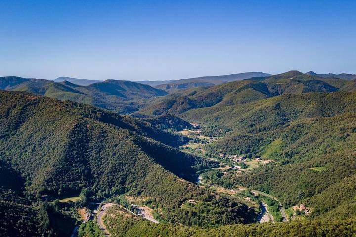 Location de vacances pour 8 personnes, avec vue ainsi que jardin et terrasse à Sumène - 3