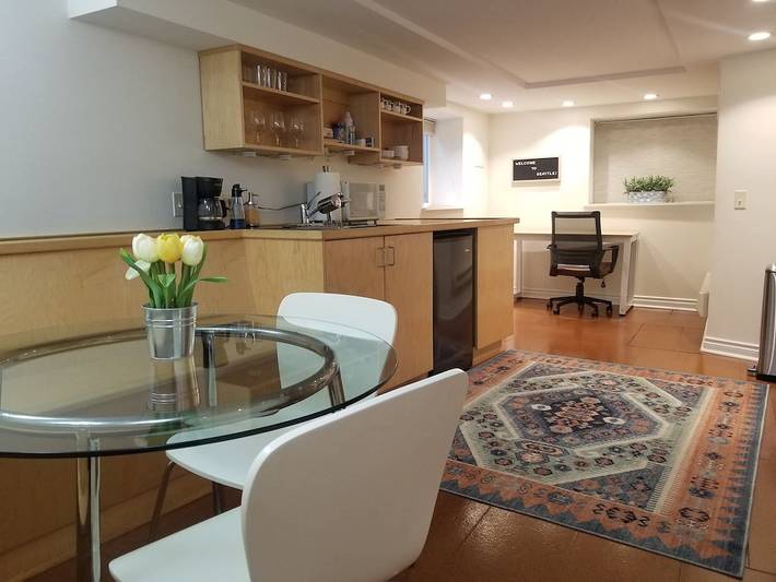 Apartment for 4 people, with yard and balcony in Seattle