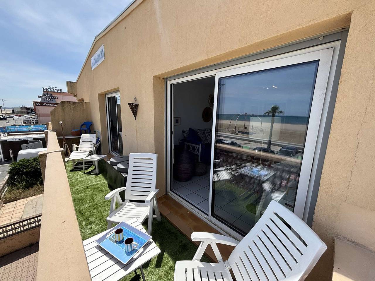 Entire apartment, 4-person apartment with sea-view balcony in Port-la-Nouvelle in Port-la-Nouvelle, Narbonne region
