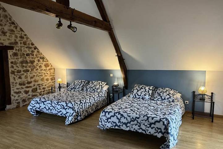Renoviertes Bauernhaus, Haustiere erlaubt, nahe dem Cher in Maillet, Montluçon und Umgebung