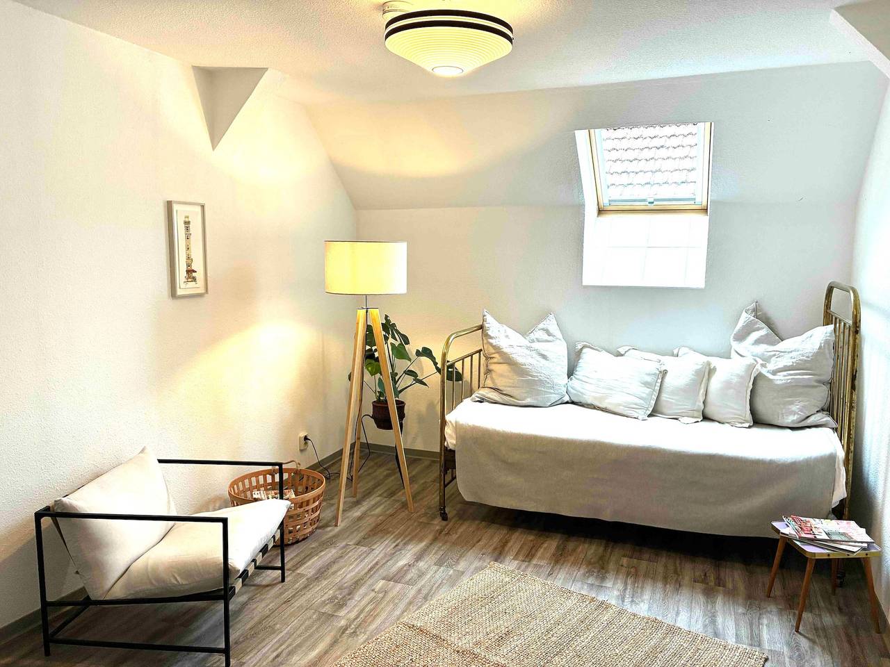 Ganze Wohnung, "Dachstudio - Schlamau19" Apartment mit gemeinsamer Terrasse und gemeinsamem Garten in Wiesenburg/ Mark, Fläming