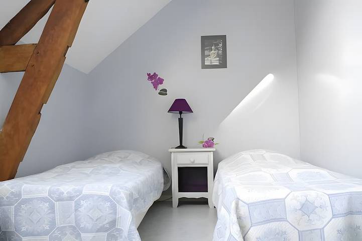 Location de vacances pour 12 personnes, avec terrasse et jardin, animaux acceptés à Maintenay - 2