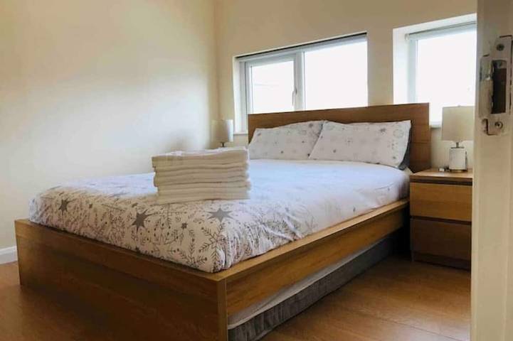 Very Clean + Air Conditioning + Parking + Internet in Manchester, Grand Manchester