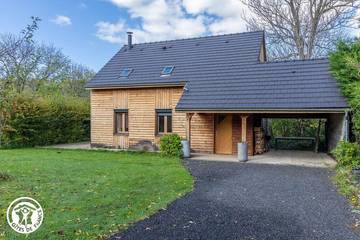 Gîte pour 6 personnes, avec jardin et balcon à Vernines