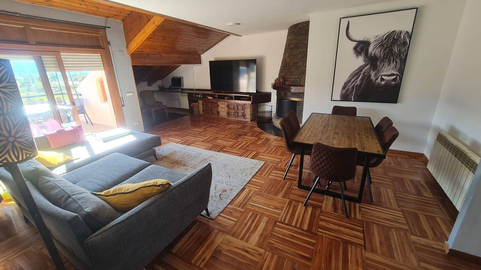 Appartement entier, Appartement de vacances pour 7 personnes avec terrasse in Puigcerdà, Pyrénées catalanes