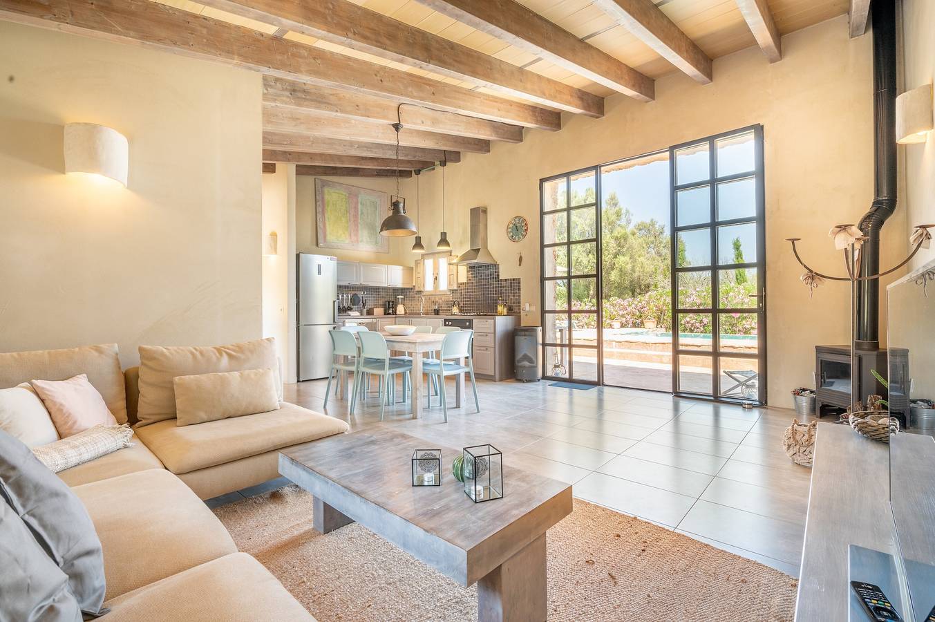 Ferienhaus 'Cascada' mit Bergblick, privatem Pool und Wi-Fi in Costitx, Mallorca Inselmitte