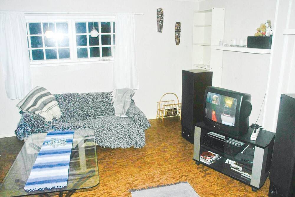 Amazing home in Rottneros with kitchen in Gräsmark, Värmlands land