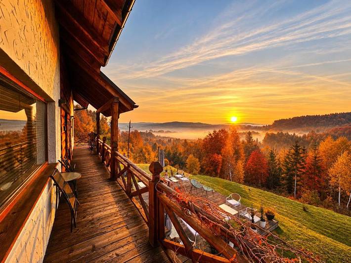 Apartament wakacyjny dla 8 osób, z Balkon i Jacuzzi oraz Taras i Ogród w Solina