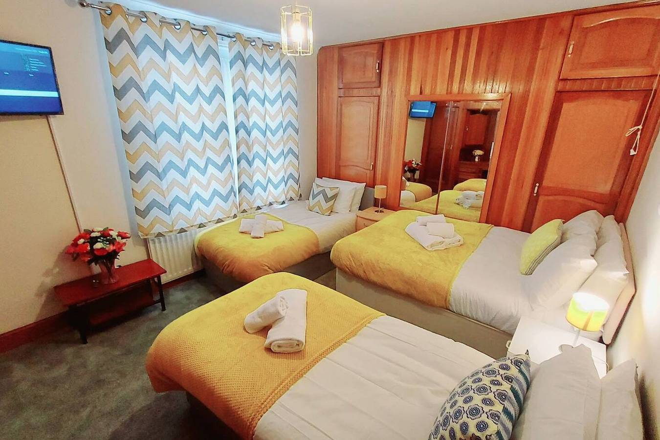 Garfield Villa-Beautiful 4-Bed House in Gillingham in Medway