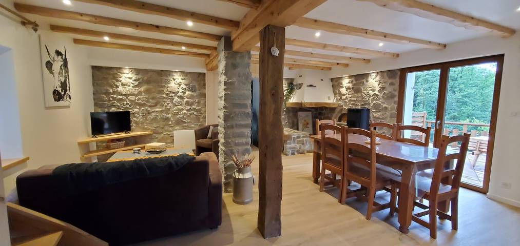 Gîte pour 5 personnes, avec jardin et terrasse à Rochesson - 2