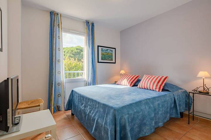 Finca für 6 Personen, mit Terrasse und Garten sowie Pool in der Provence - 3
