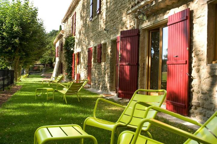 Chambre d’hôte pour 2 personnes, avec Terrasse et Jardin ainsi que Piscine et Sauna à Forcalquier