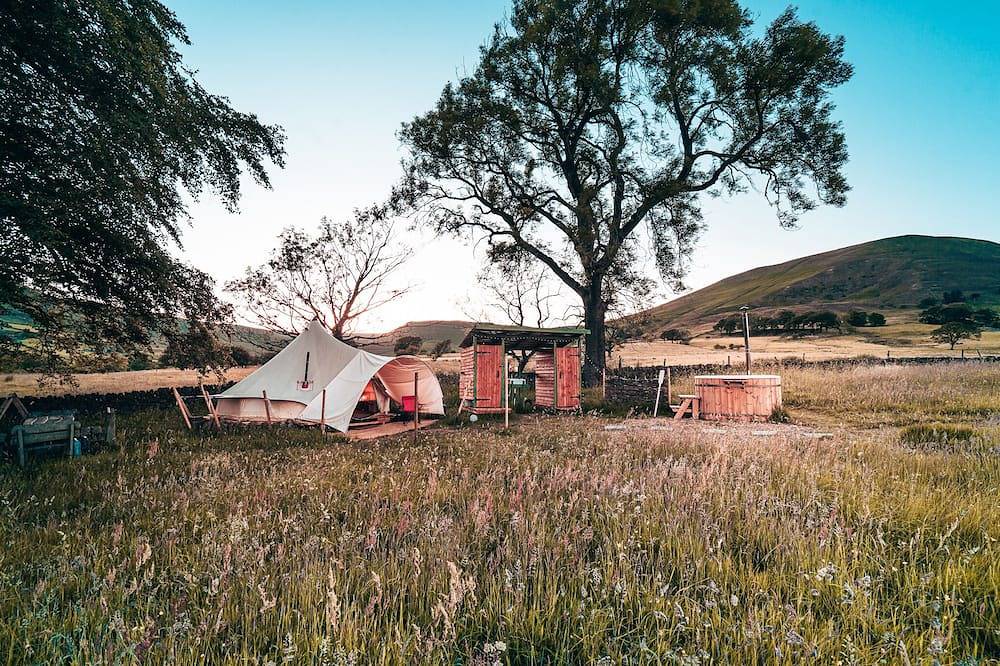 Cozy Couples Glamping - Private Hot Tub in Edale, Derbyshire