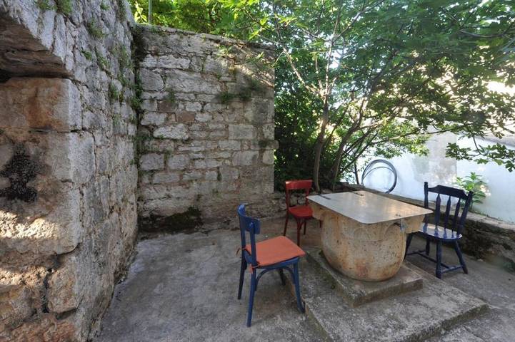 House Zlatni otok in Zlarin (Kroatische Adria), Dalmatinische Inseln