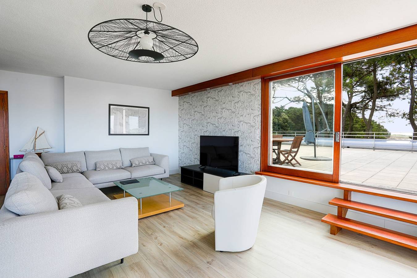 Entire apartment, Spacious T4 with Wifi on the seafront in Saint-Philibert, Côte des Mégalithes