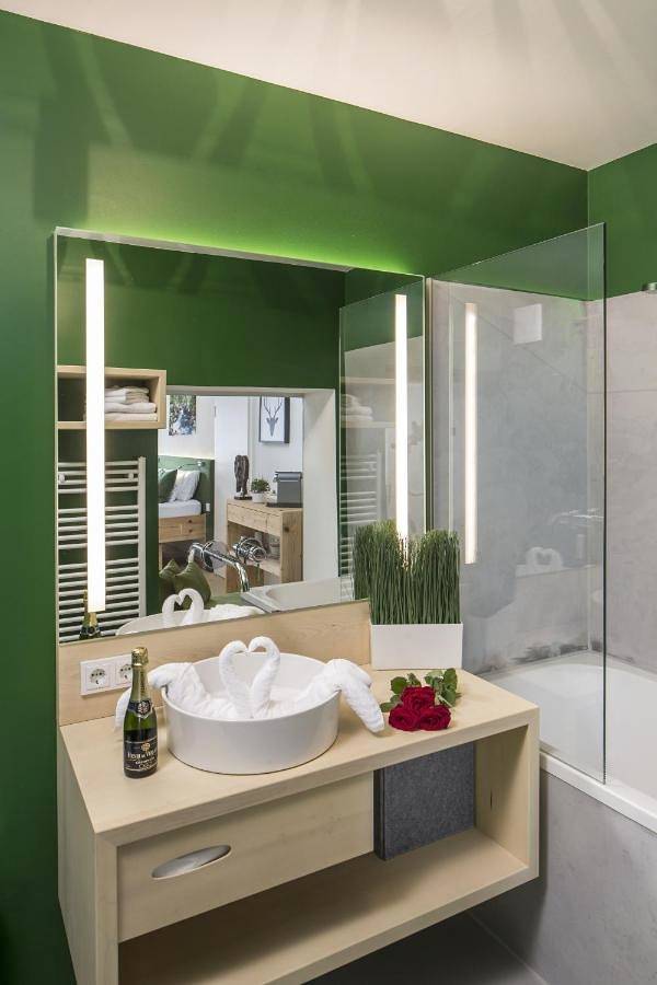 Gîte pour 2 personnes, avec jardin et sauna ainsi que piscine et jacuzzi à Hallstatt - 4