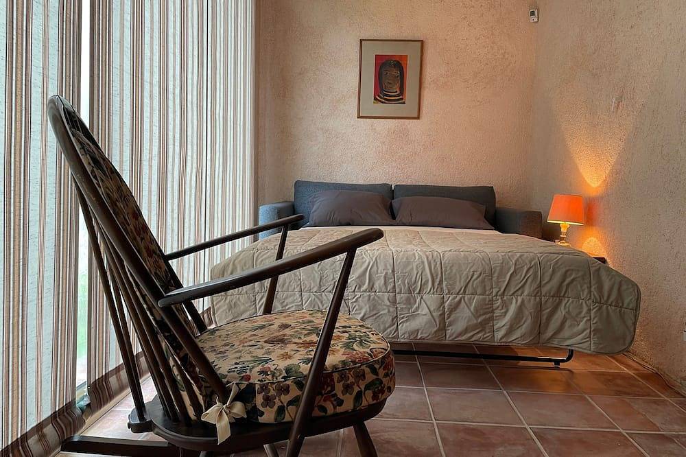 An oasis of peace and quite with sea view on Cannes bay in Peymeinade, Region de Cannes