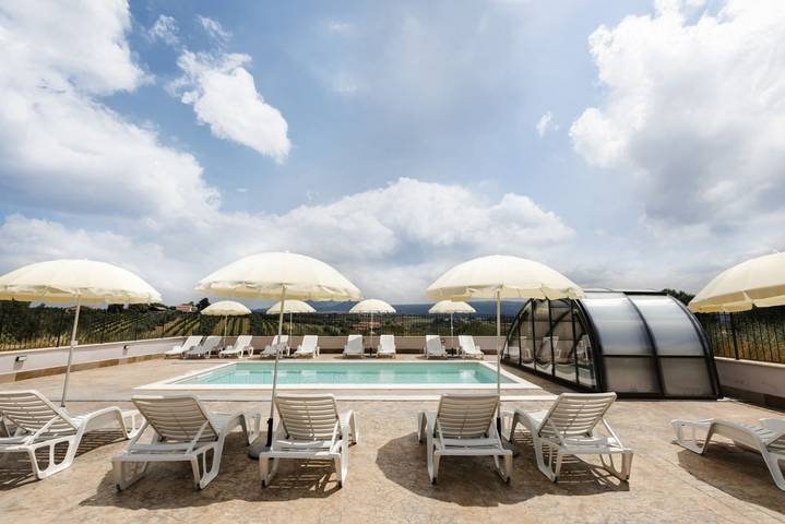 Location de vacances pour 17 personnes, avec piscine et balcon/terrasse à Viterbo - 2