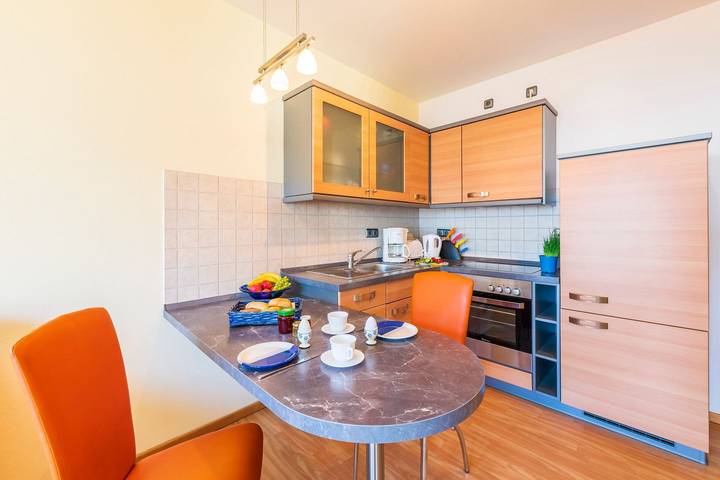 Ganze Wohnung, Meerblick direkt hinter der Düne in Juliusruh in Strandkörbe, Breege
