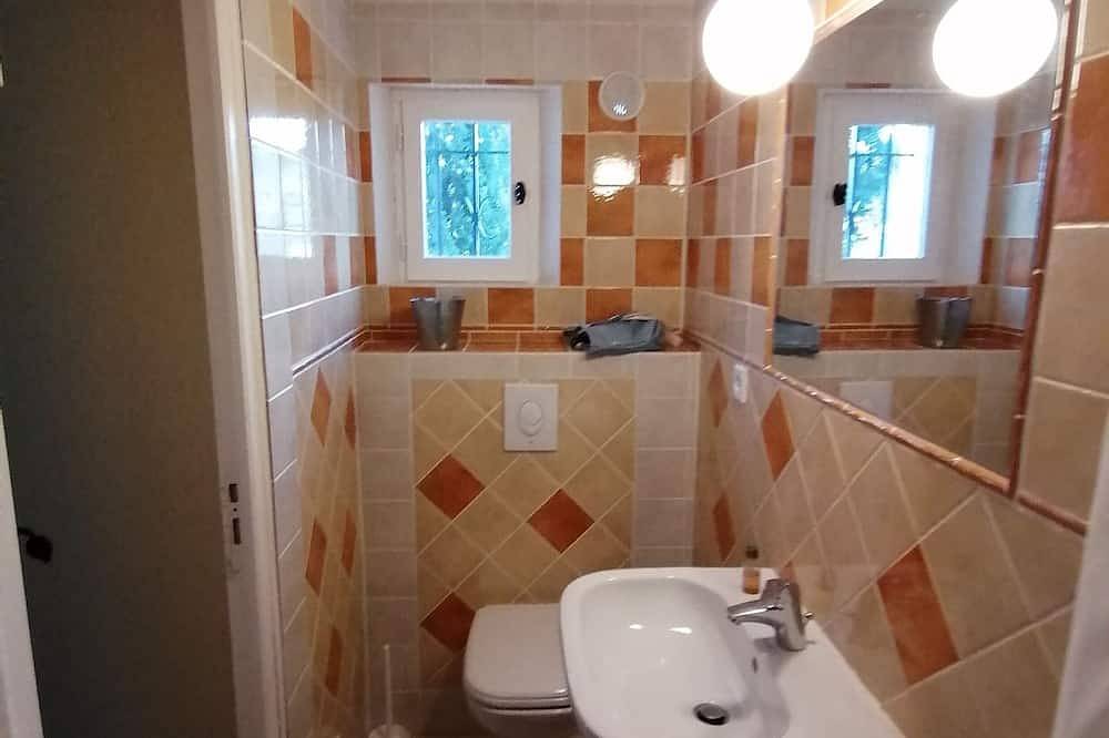 Geheel appartement, Onafhankelijke studio in villa in Flayosc, Draguignan en omgeving