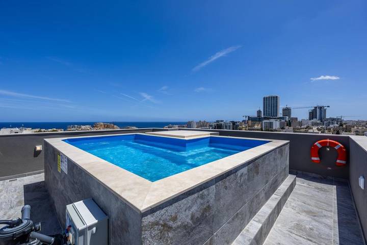 Appartement de vacances pour 2 personnes, avec terrasse ainsi que piscine et vue
