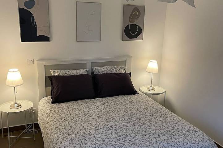 Gîte pour 4 personnes, avec piscine et balcon à Santa-Lucia-di-Moriani - 2